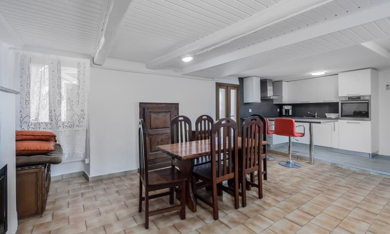 STABILE VISTA LAGO CON 3 UNITA', RISTORANTE E B&B A BRISSAGO (3)