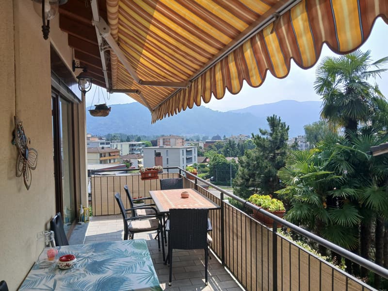 AMPIO 3.5 CON LOCALE HOBBY E GIARDINO PRIVATO A CASLANO (1)