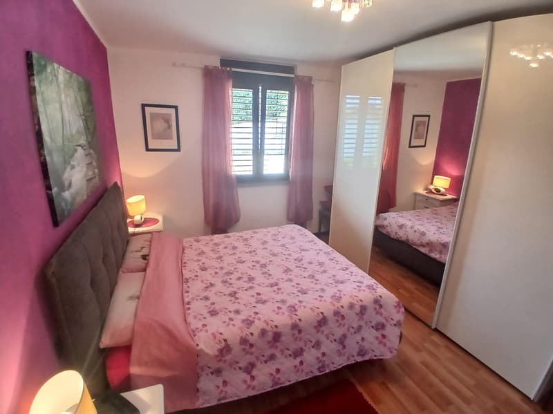 AMPIO 3.5 CON LOCALE HOBBY E GIARDINO PRIVATO A CASLANO (8)