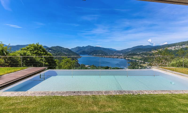 ESCLUSIVA VILLA 5.5 CON PISCINA E VISTA MOZZAFIATO A MUZZANO (1)