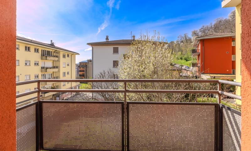 COMODO 3.5 LOCALI CON BALCONE IN ZONA STRATEGICA A LUGANO (3)
