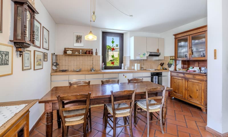 CARATTERISTICA ED AMPIA CASA 7.5 LOCALI + DEPOSITO A VACALLO (4)
