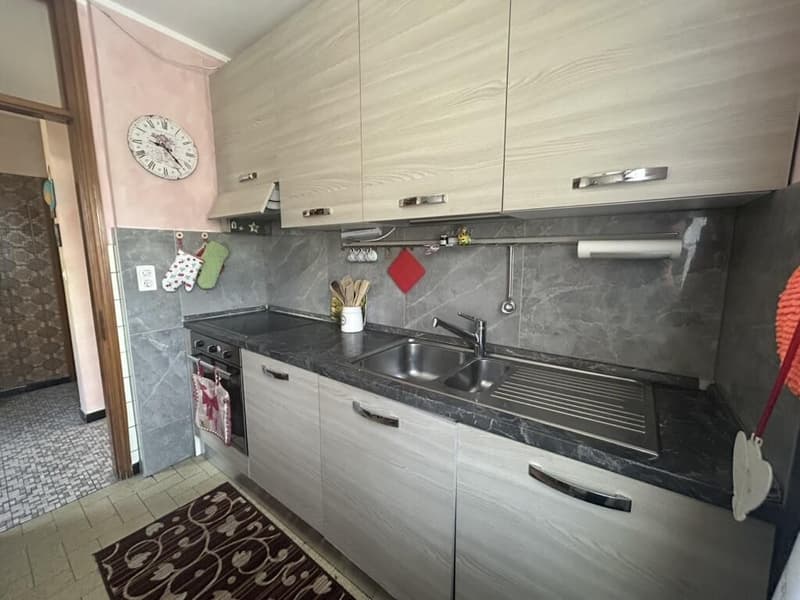 SPAZIOSA CASA DI 6 LOCALI CON AMPIO GIARDINO A CRESCIANO (7)