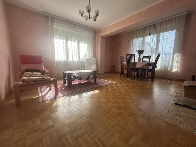 SPAZIOSA CASA DI 6 LOCALI CON AMPIO GIARDINO A CRESCIANO (3)