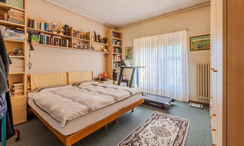 SPAZIOSA VILLA DI 10 LOCALI CON GIARDINO A MORBIO INFERIORE (5)