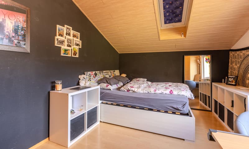 STUPENDA E AMPIA VILLA 5.5 LOCALI CON GIARDINO A BANCO (6)