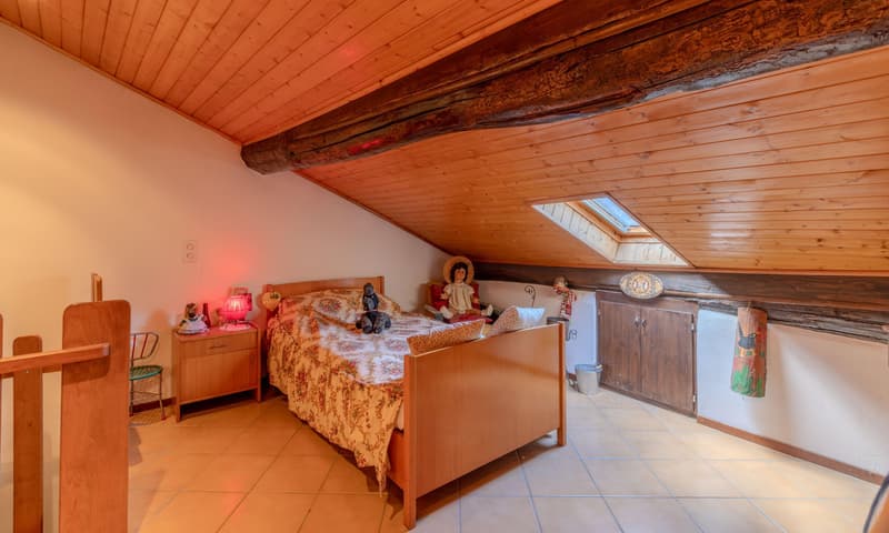 GRANDE CASA RUSTICA DI CHARME DI 4.5 LOCALI A CABBIO (9)