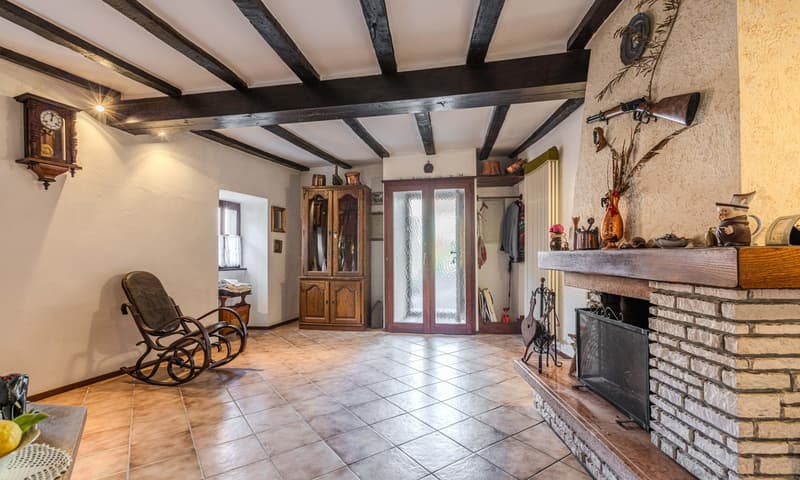 GRANDE CASA RUSTICA DI CHARME DI 4.5 LOCALI A CABBIO (2)
