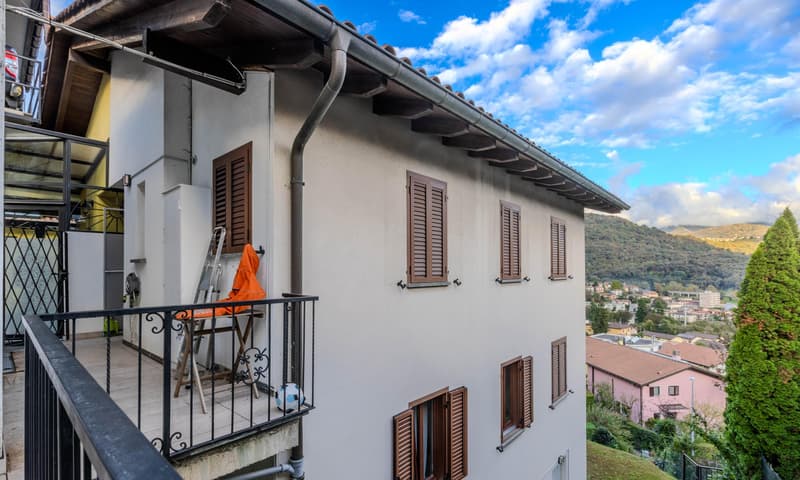 CASA 4.5 LOCALI CON MONOLOCALE ANNESSO E VISTA A TORRICELLA (9)