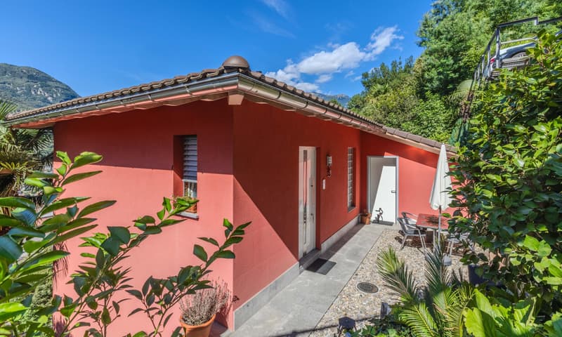 INCANTEVOLE CASA 4.5 NEL VERDE CON VISTA A BELLINZONA-DARO (3)