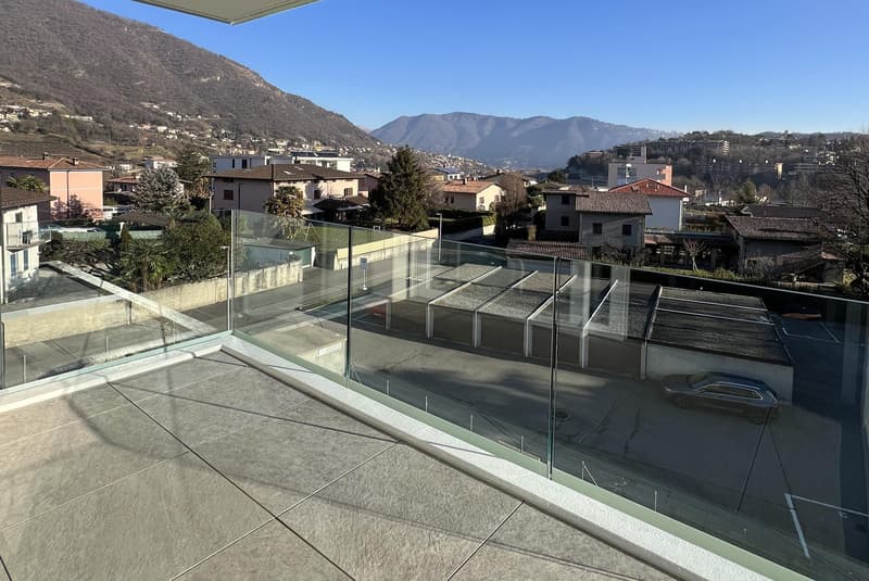STUPENDO 2.5 LOCALI CON VISTA APERTA COME NUOVO A VACALLO (4)