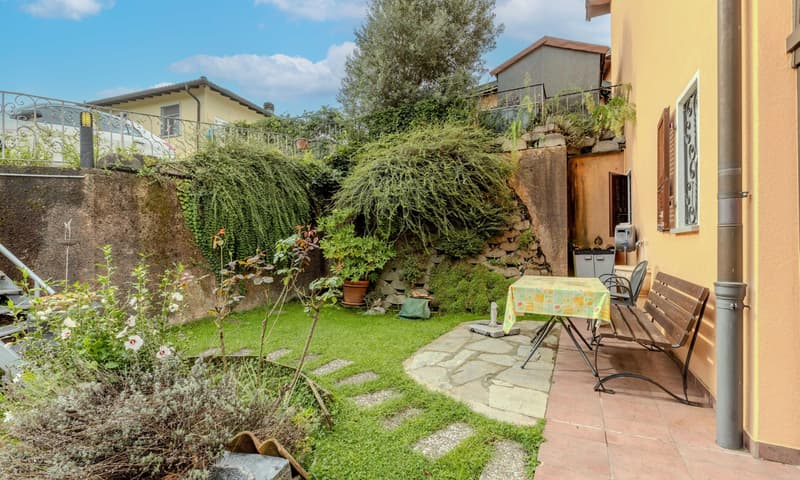 ELEGANTE CASA DI 3.5 LOCALI CON GIARDINO A CASTEL SAN PIETRO (8)