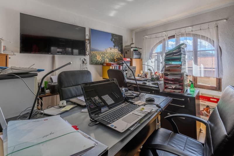 AFFARE - CARATTERISTICA CASA DI 7.5 LOCALI RINNOVATA A BRENO (6)