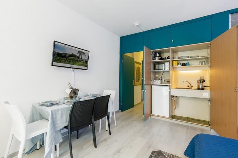 PRATICO BILOCALE IN RESIDENCE CON PISCINA A BISSONE (5)
