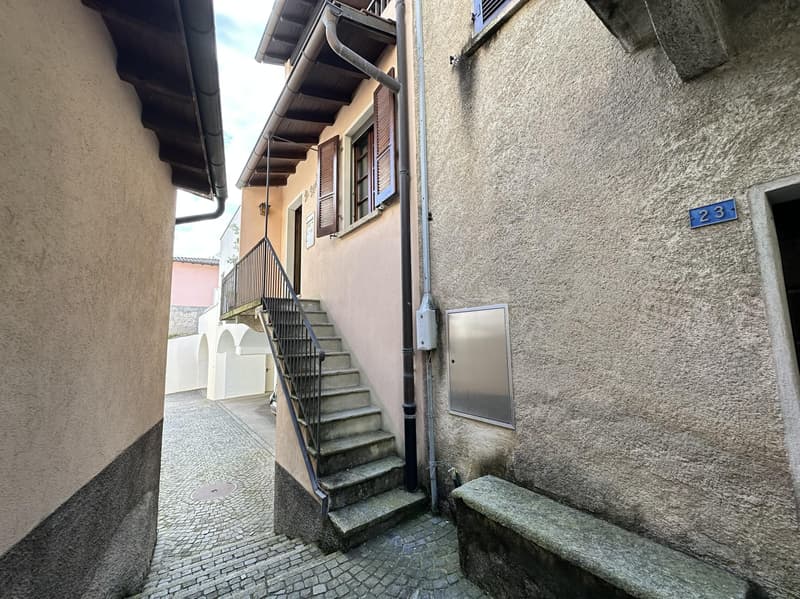 CASA STORICA 3.5 LOCALI CON CANTINA VINI A VOLTA A MELIDE (8)