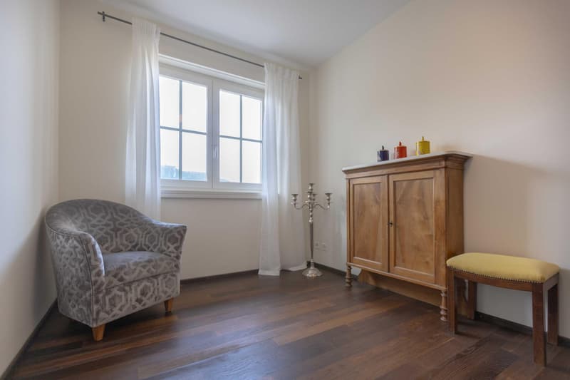 MERAVIGLIOSA VILLA 5.5 CON VISTA LAGO IN COLLINA D'ORO (8)