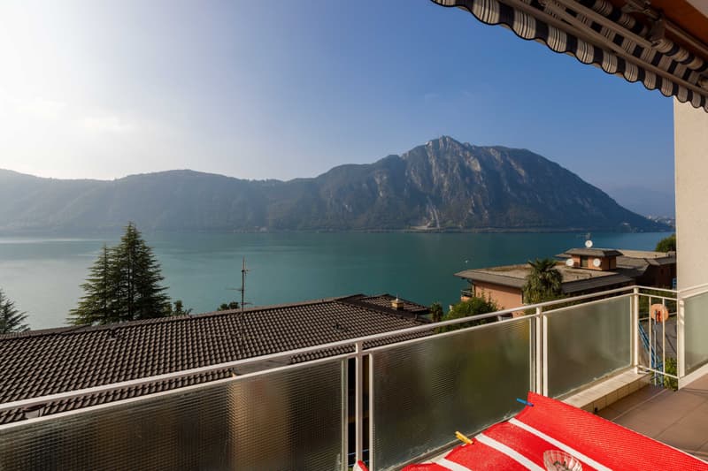 MERAVIGLIOSO TRILOCALE CON TERRAZZA VISTA LAGO A CAMPIONE (3)