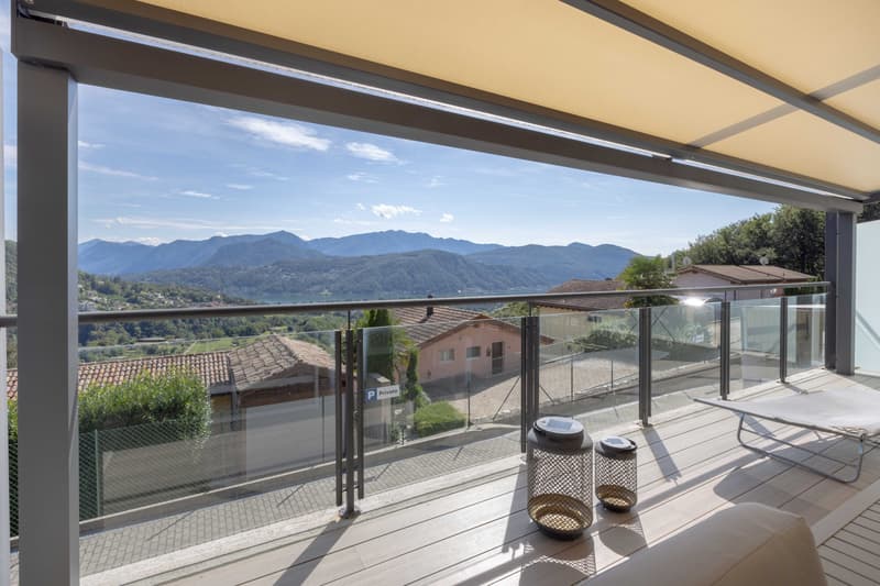 BELLISSIMA E MODERNA CASA 4.5 LOCALI CON VISTA LAGO A PURA (2)