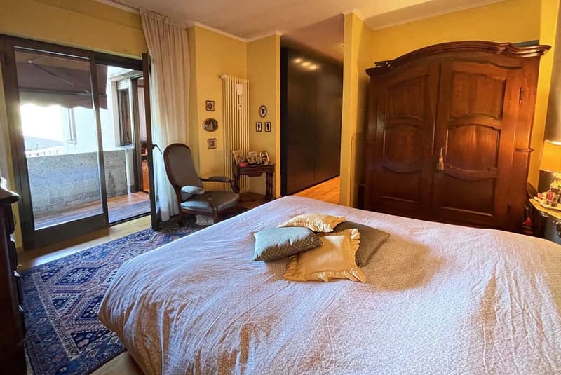 OCCASIONE - ATTICO 4.5 LOCALI VISTA LAGO A CAMPIONE D'ITALIA (5)