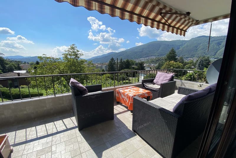 CASA BIFAMILIARE 8.5 LOCALI CON TERRENO EDIFICABILE A LAMONE (7)