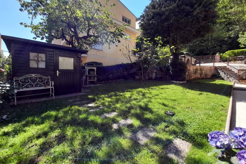 GRANDE VILLA BIFAMILIARE CON AMPIO GIARDINO A CANOBBIO (3)