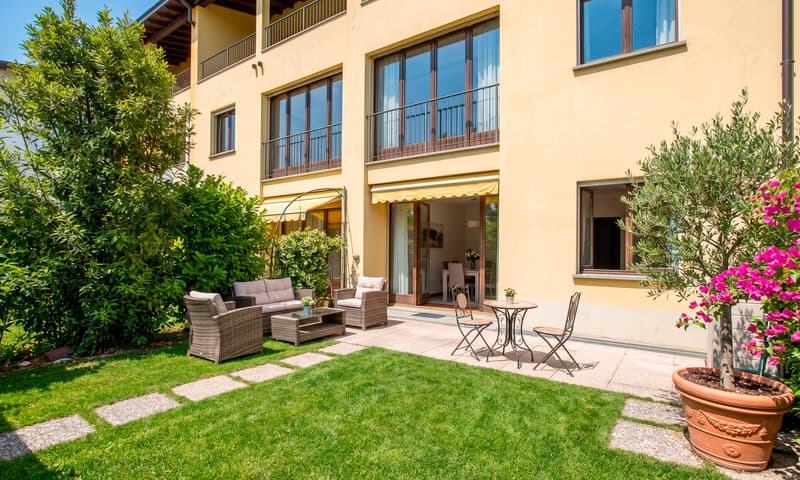 GRANDE CASA DI 6.5 LOCALI CON GIARDINO A CASTEL S. PIETRO (1)