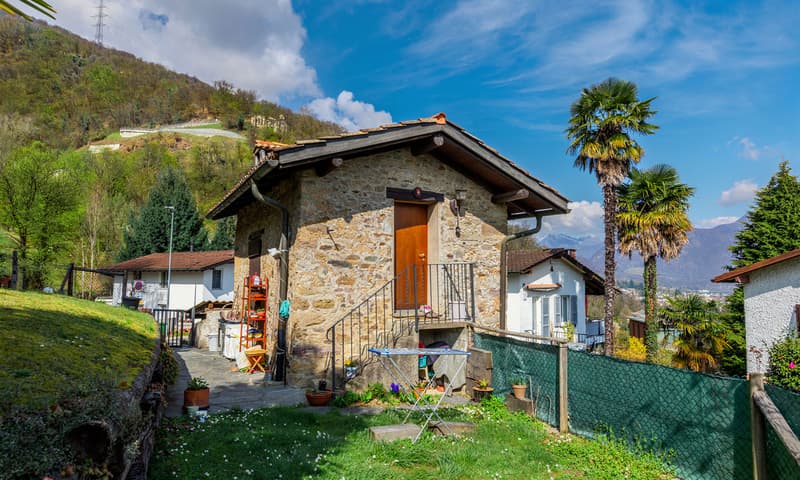 AMPIO 4.5 LOCALI INDIPENDENTE CON GIARDINO A MANNO (10)