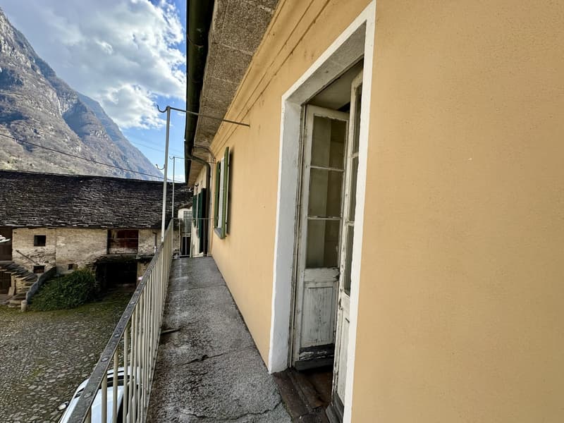 TIPICA CASA DI NUCLEO DA RISTRUTTURARE IN CENTRO A BIASCA (8)