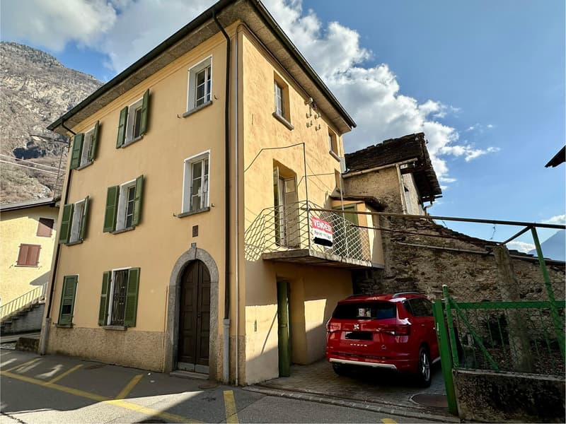 TIPICA CASA DI NUCLEO DA RISTRUTTURARE IN CENTRO A BIASCA (1)