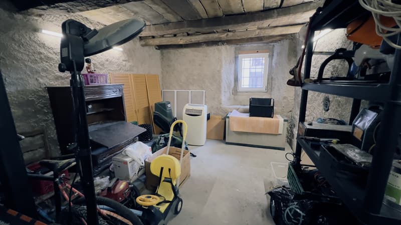 CASA DI 5 LOCALI COMPLETAMENTE RISTRUTTURATA A MIGLIEGLIA (8)