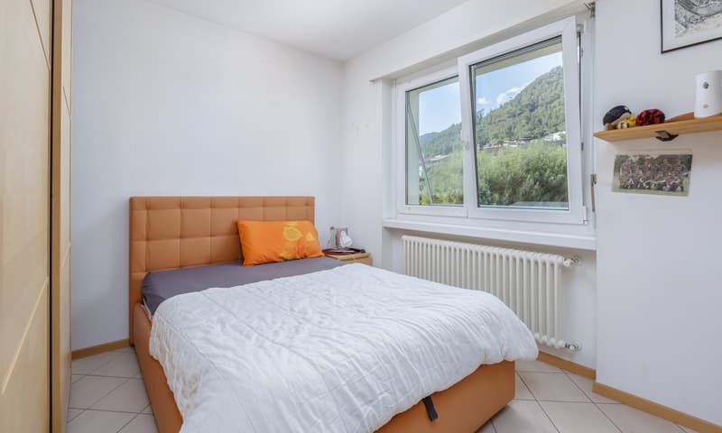 BELLISSIMO E AMPIO 4.5 CON VISTA APERTA A MORBIO INFERIORE (6)