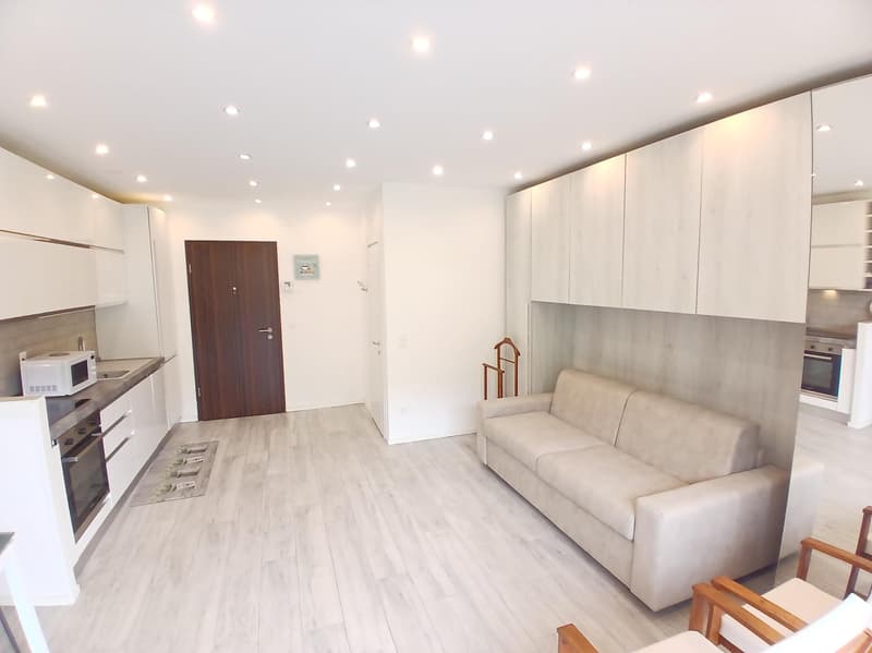 INVESTIMENTO - MONOLOCALE RINNOVATO CON BALCONE AD AGNO (6)