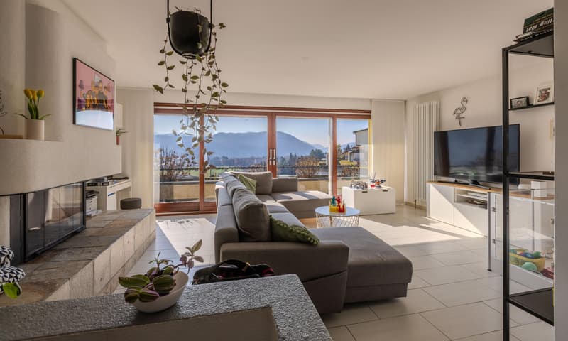 STUPENDA VILLA GEMELLA 5.5 CON VISTA LAGO PARZIALE AD AGNO (2)