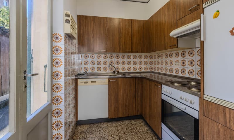 SPAZIOSA CASA 7.5 CON GIARDINO E AREA COMMERCIALE A CUREGLIA (4)