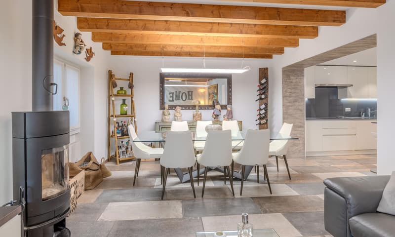 STUPENDA E AMPIA VILLA DI CHARME DI 5.5 LOCALI A MELIDE (3)
