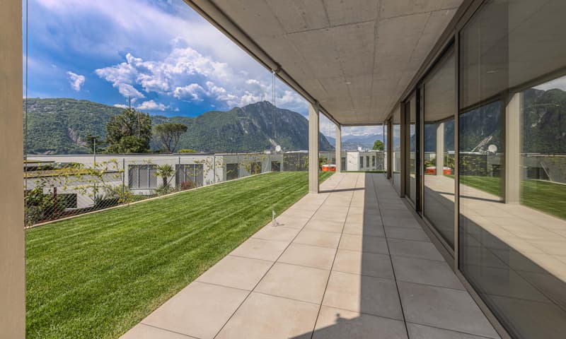 SPLENDIDO 2.5 LOCALI CON GIARDINO E VISTA LAGO A BISSONE (1)