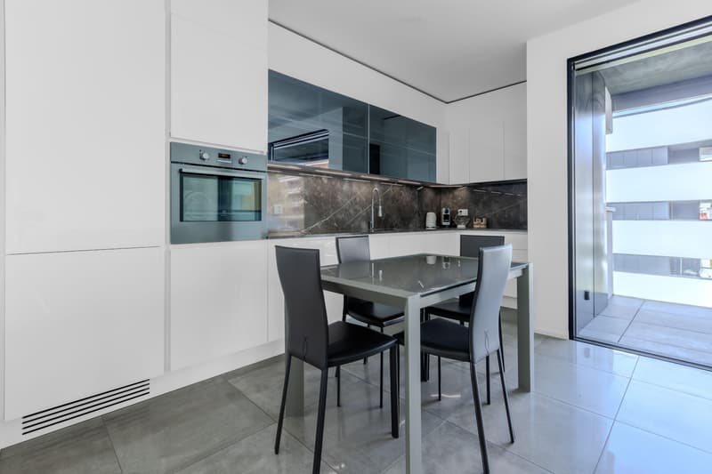 BELLISSIMO E MODERNO 2.5 CON AMPIA TERRAZZA A PREGASSONA (1)
