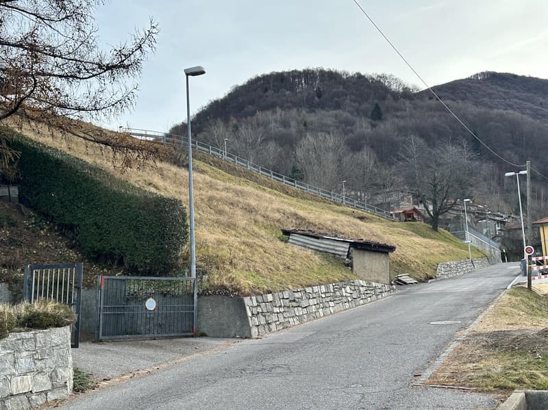 GRANDE TERRENO EDIFICABILE PER 3-4 UNITÃ ABITATIVE A CERTARA (6)