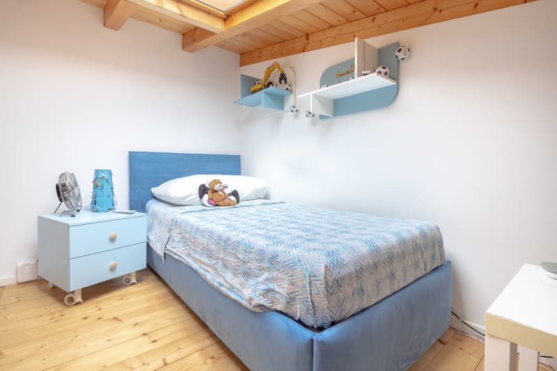 BELLISSIMA E MODERNA CASA 4.5 LOCALI CON VISTA LAGO A PURA (7)