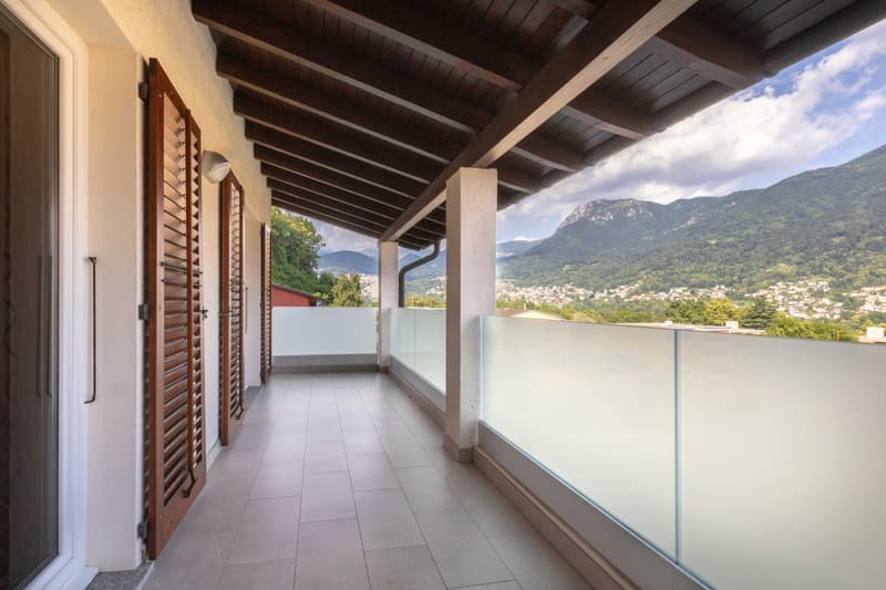AMPIA VILLA 7.5 LOCALI COME NUOVA VISTA LAGO A CANOBBIO (9)