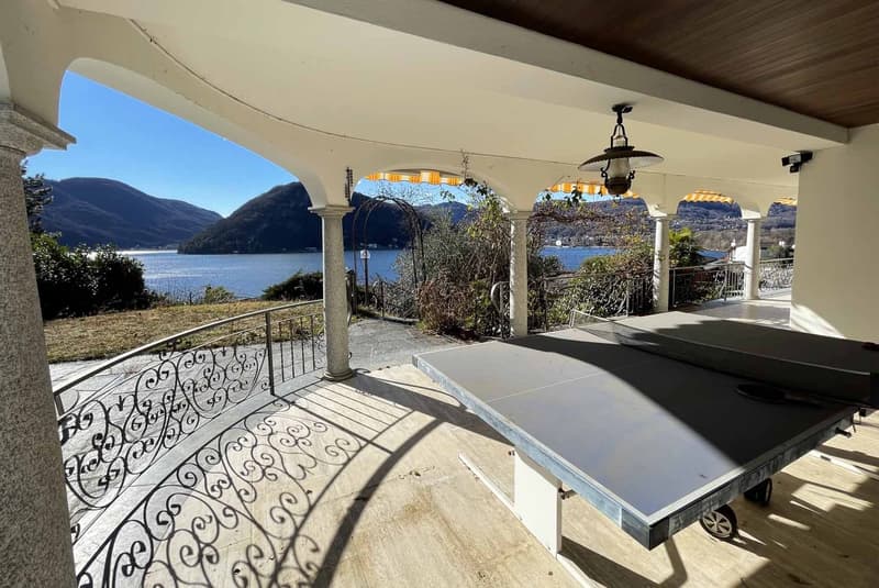 AMPIA VILLA 8.5 CON MAGNIFICA VISTA LAGO A COLLINA D'ORO (2)