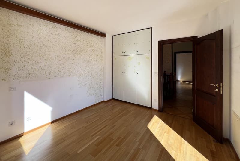 BELLA CASA UNIFAMILIARE DI 4.5 LOCALI CON GIARDINO A CHIASSO (7)