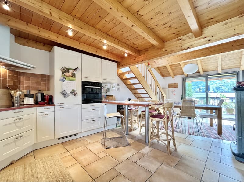 CASA DI NUCLEO RISTRUTTURATA CON GIARDINO A MONTE CARASSO (1)