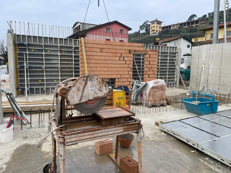 NUOVA VILLETTA DI 4.5 LOCALI CON BEL GIARDINO A COLDRERIO (9)