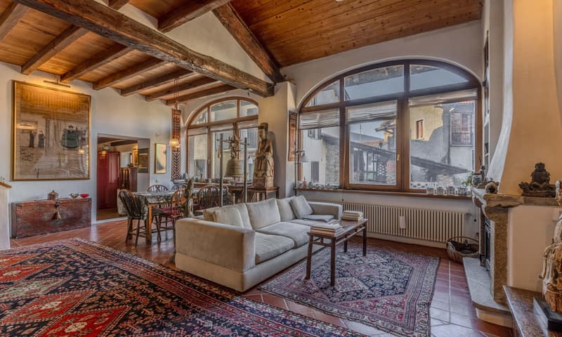 INCANTEVOLE CASA DI 5.5 LOCALI DI CHARME A CASTELROTTO (2)