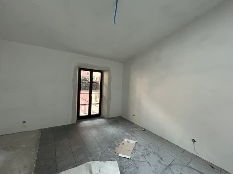 BELLISSIMO DUPLEX 3.5 LOCALI DI NUOVA COSTRUZIONE A BISSONE (1)