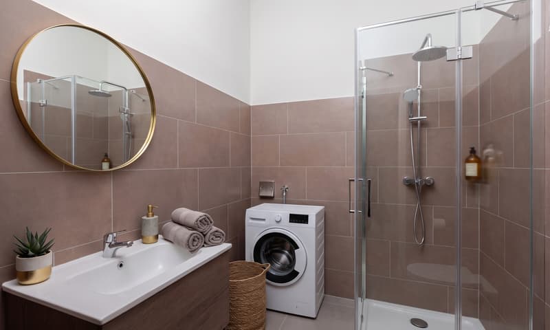 NUOVO E STUPENDO TRILOCALE CON SOFFITTA A BISSONE (3)