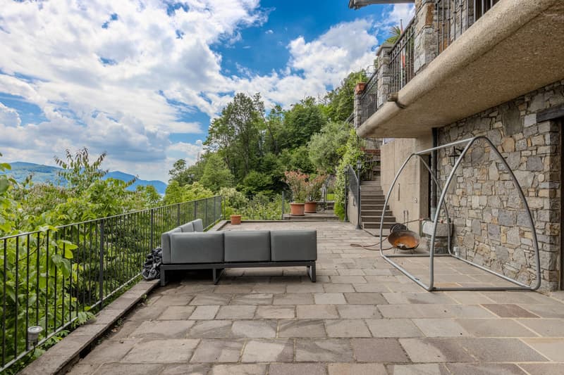 AMPIA VILLA 7 LOCALI CON SPLENDIDA VISTA LAGO A CIMO-BIOGGIO (8)