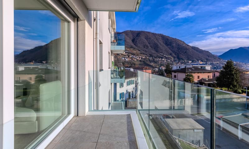 MODERNO 2.5 LOCALI CON VISTA APERTA COME NUOVO A VACALLO (3)