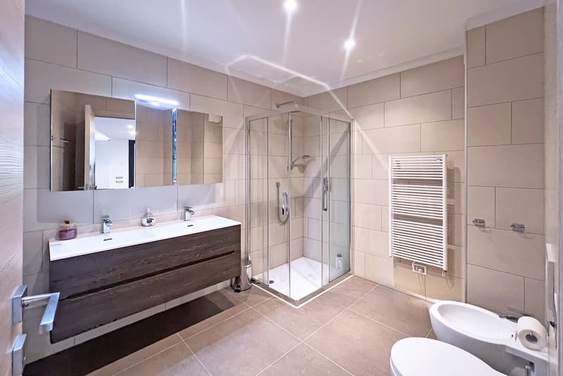 AMPIO E MODERNO 3.5 DI 140MQ CON GIARDINO PRIVATO A MASSAGNO (7)